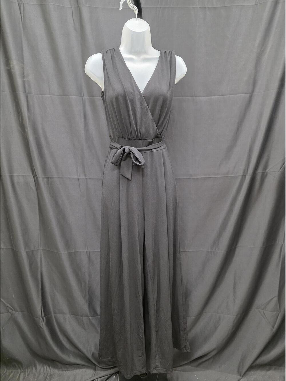 KNITEE SLEEVELESS DEEP V‑NECK WIDE‑LEG BELTED JUMPSUIT SIZE S